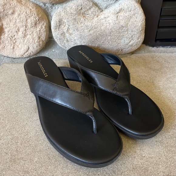 Aerosoles Women's Black Wedge Sandals Sz 10